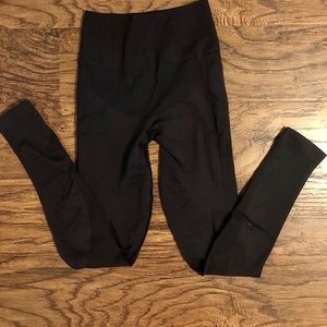 HIGH WAISTED LULULEMON BLACK CONTOUR LEGGINGS